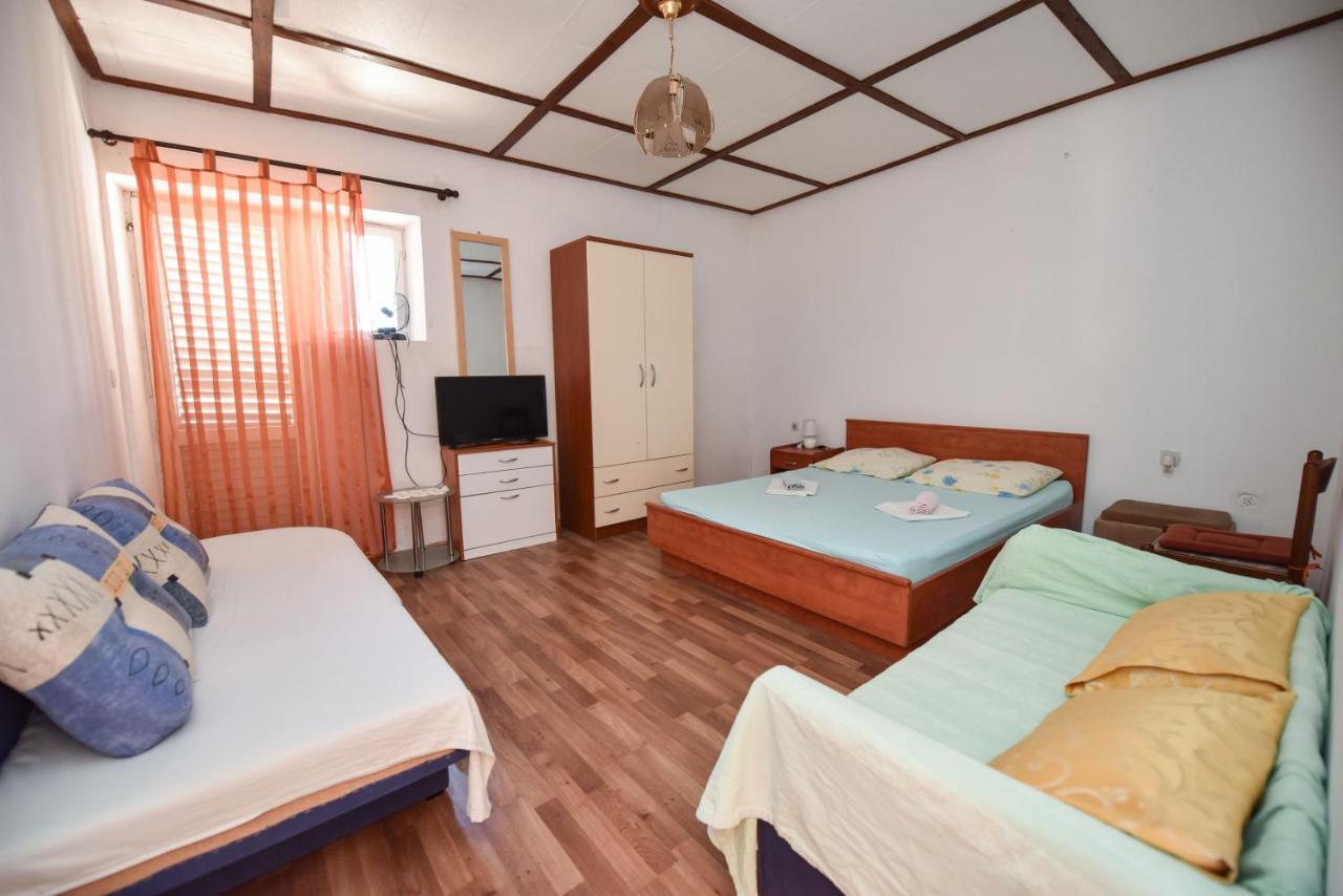 Holiday House With A Parking Space Kustici, Pag - 14438 Zubovići المظهر الخارجي الصورة